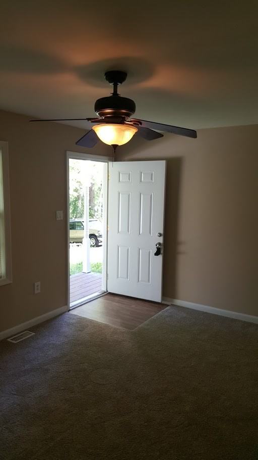 8316 Russell Rd - Photo 3 of 12