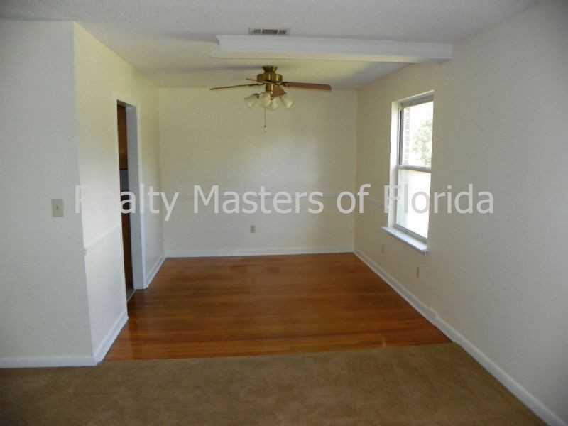 1214 Suburban Dr - Photo 3 of 12