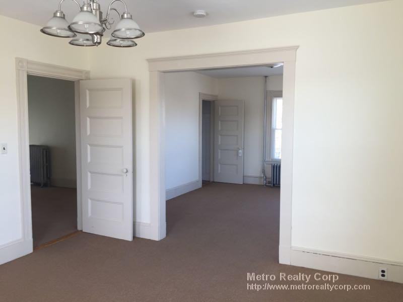 61 Phillips St - Photo 2 of 16