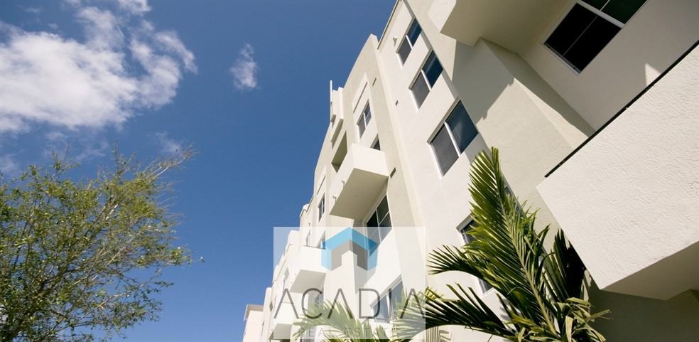 516 Northeast 3rd Street - Photo 3 of 13