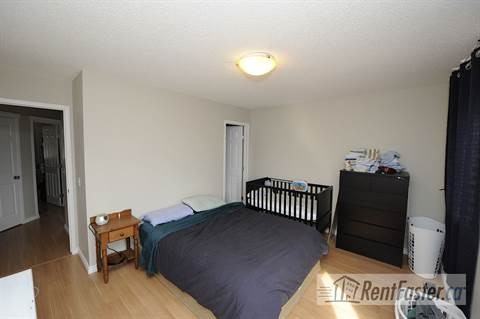 100 Copperfield Rise SE - Photo 3 of 8