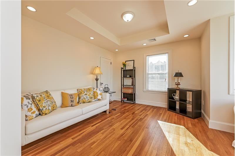 215 Watertown St - Photo 3 of 13