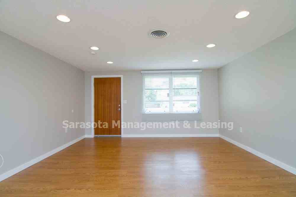 3050 Concord St - Photo 3 of 16