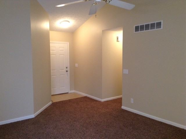 2422 Hilliard Dr - Photo 2 of 11