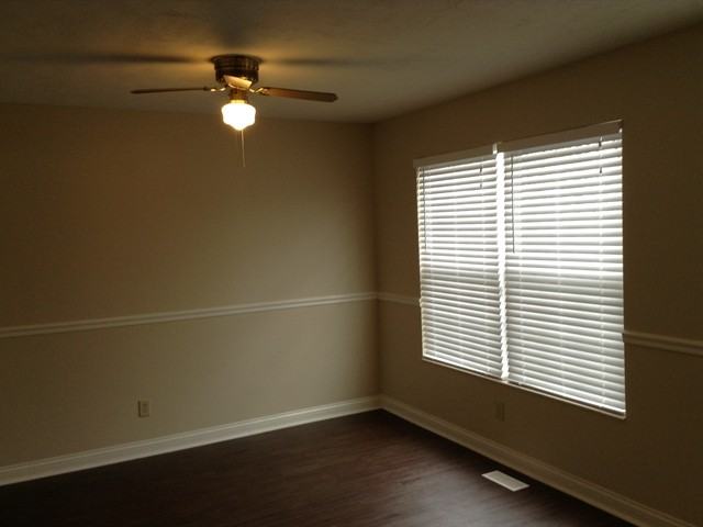 519 Rosebud Cir - Photo 3 of 10