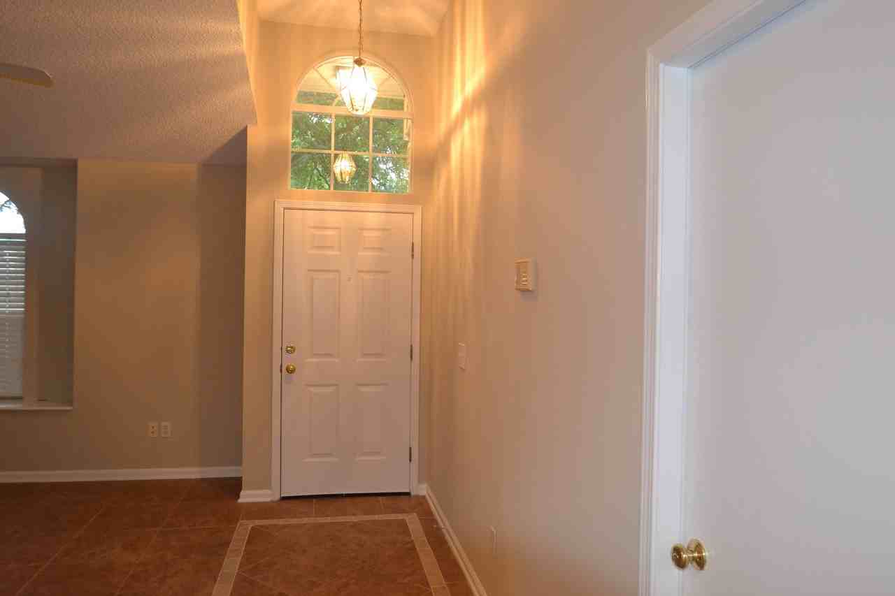 6163 Alpenrose Ave - Photo 2 of 12