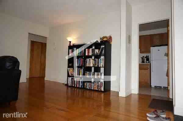 310 Tappan St - Photo 3 of 9