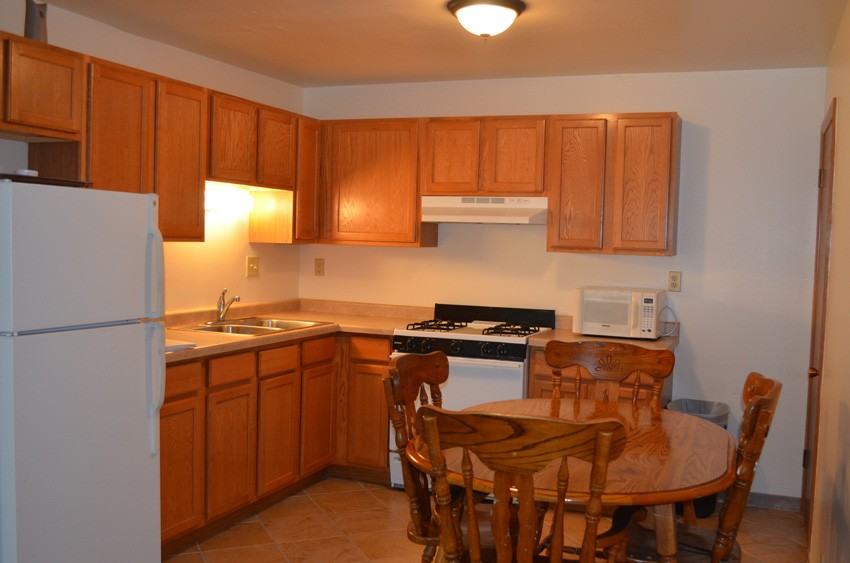 9016 W Lynx Ave - Photo 3 of 7