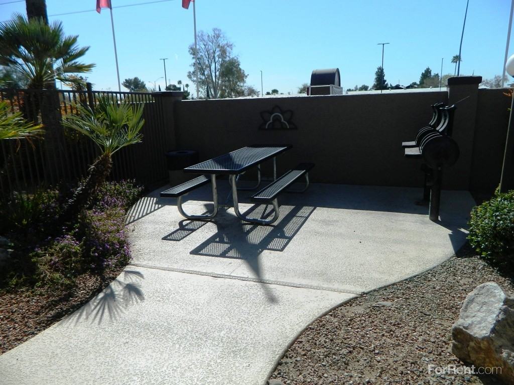 Somerset Place Apartments - Photo 3 of 13