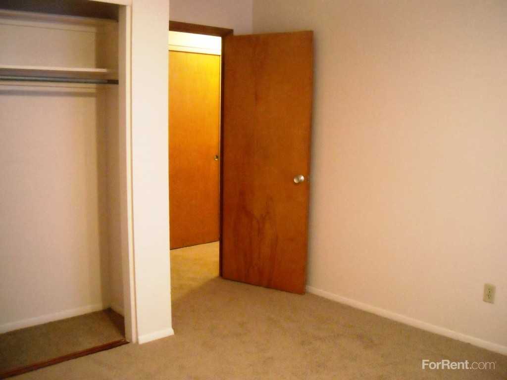 Riverside House - Photo 3 of 14