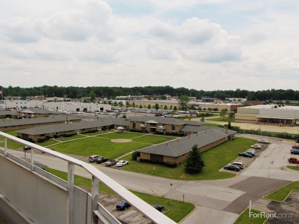 Bishop Park - Photo 3 of 35