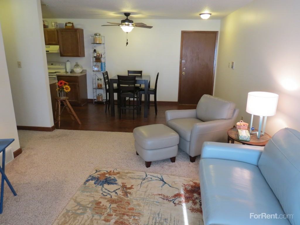 St. Andrews of Des Moines Apartments - Photo 3 of 32