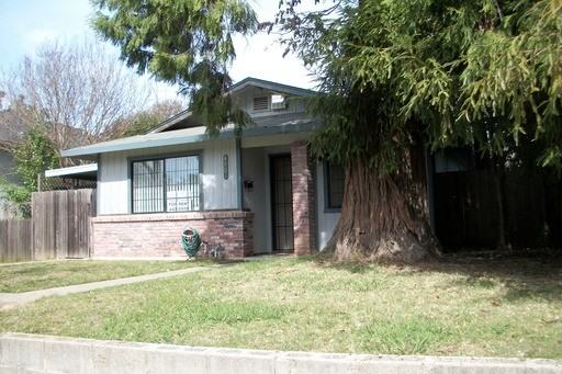 4901 11th Ave - Photo 2 of 12