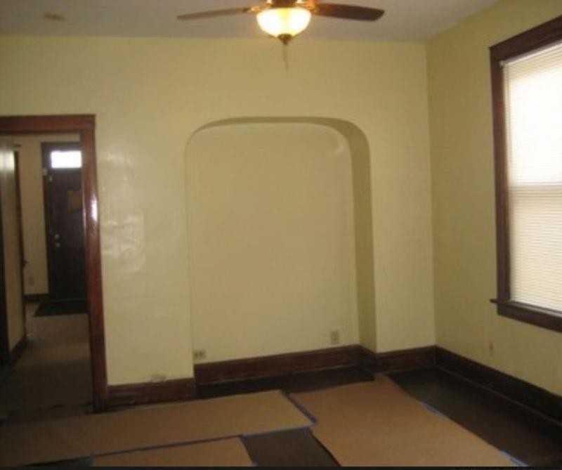 9103 S Dobson Ave 2nd - Photo 2 of 5