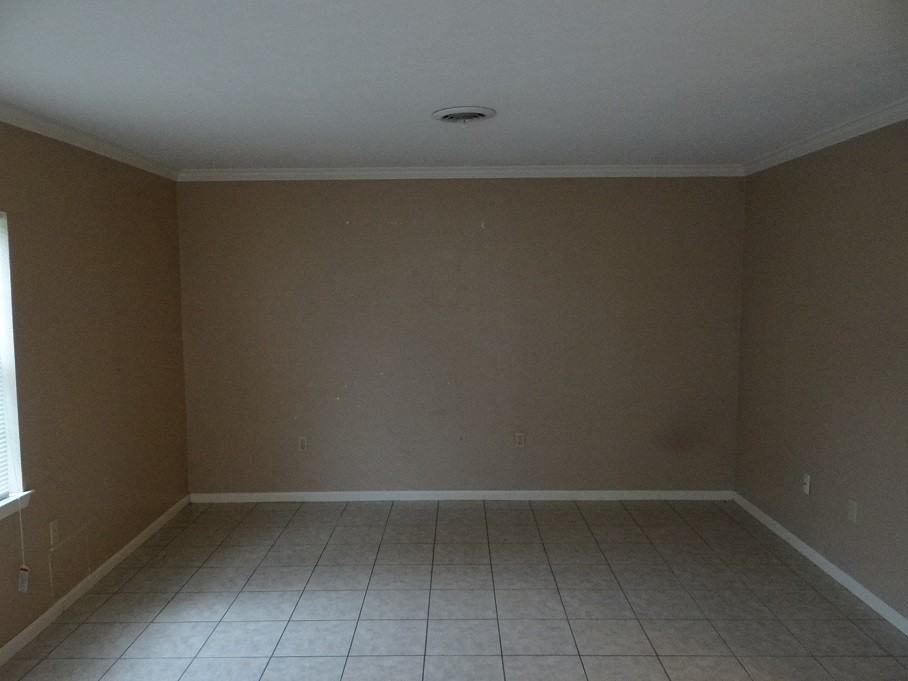 161 Rosine St - Photo 2 of 14