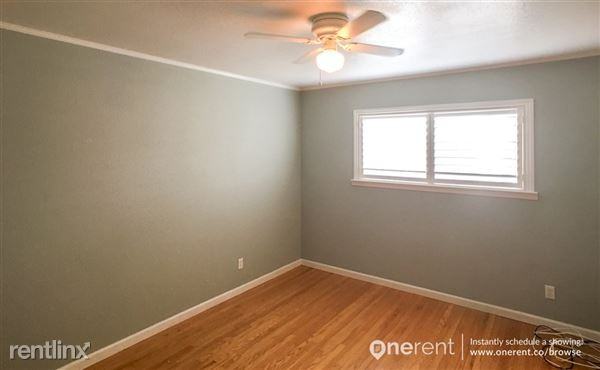 2503 Bradford Ave - Photo 3 of 15