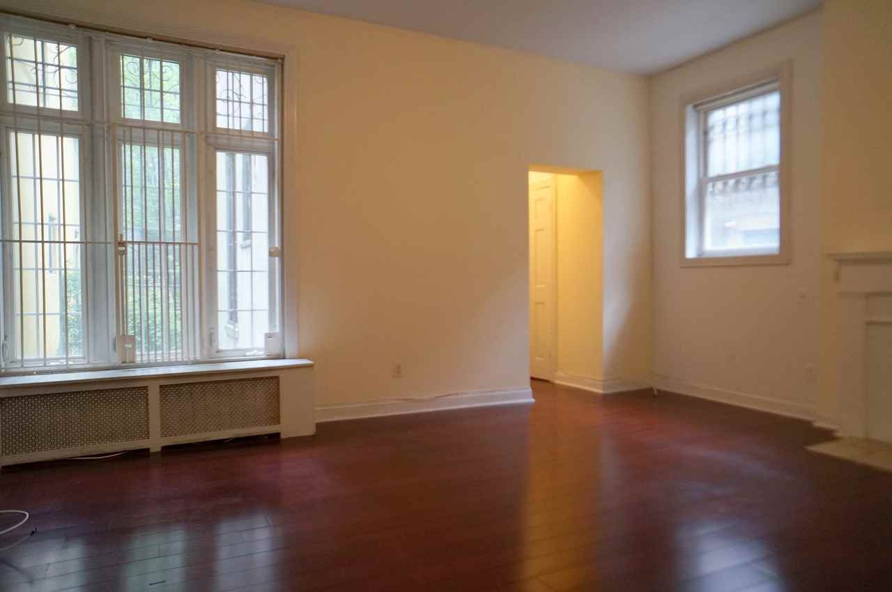 Lexington Ave & E 36th St #2A