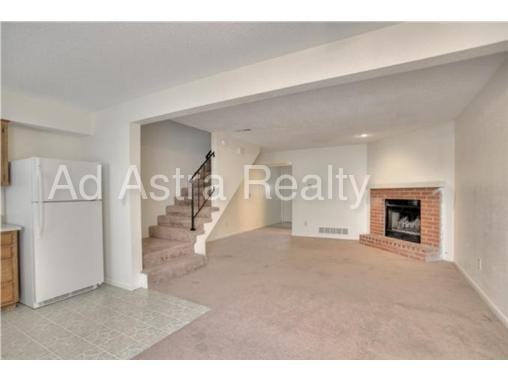 3542 NE Independence Ave - Photo 3 of 8