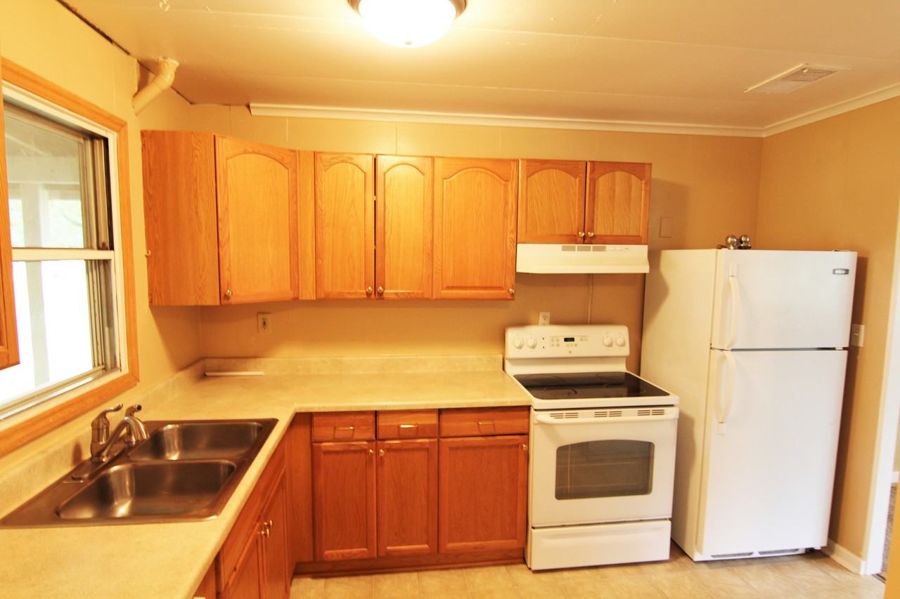 1611 Robeson Avenue - Photo 3 of 11