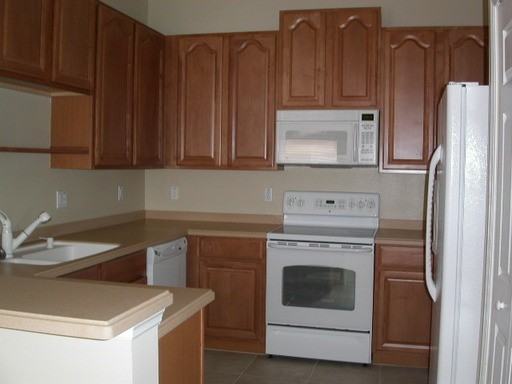 2684 Rutledge Ct - Photo 2 of 10