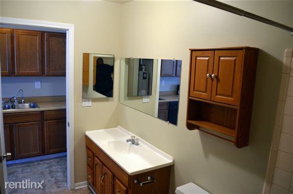 9235 Brookside Dr - Photo 2 of 7