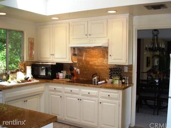 1720 Melwood Dr - Photo 3 of 3