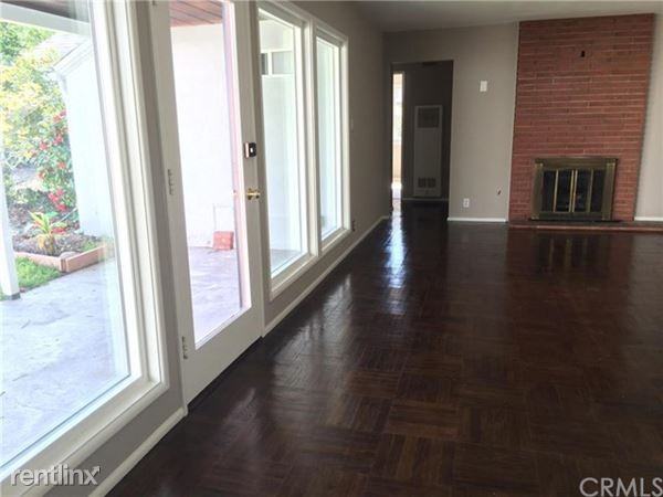 1260 Rexford Ave - Photo 2 of 3