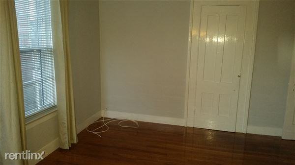 163 Bradley St - Photo 3 of 10