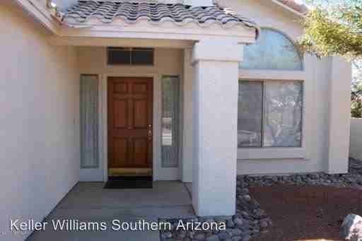 142 S Eastern Dawn Ave - Photo 2 of 18