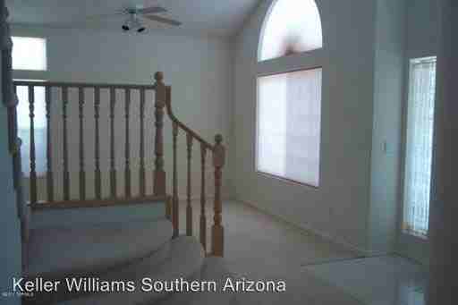 142 S Eastern Dawn Ave - Photo 3 of 18