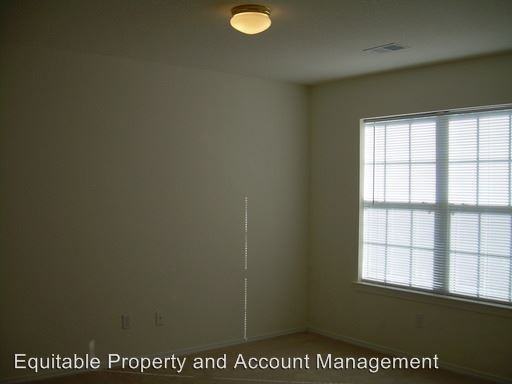 168 University Pkwy - Photo 2 of 8