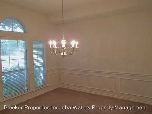 418 Debora Dr - Photo 2 of 8