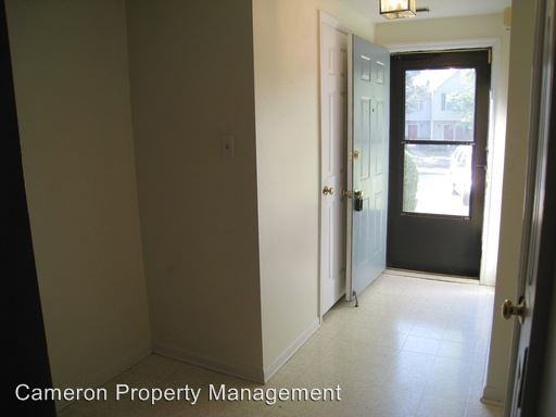 108 E Chalfont Way - Photo 2 of 11