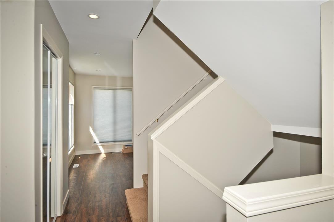 528 7 Ave NW #528 - Photo 2 of 60
