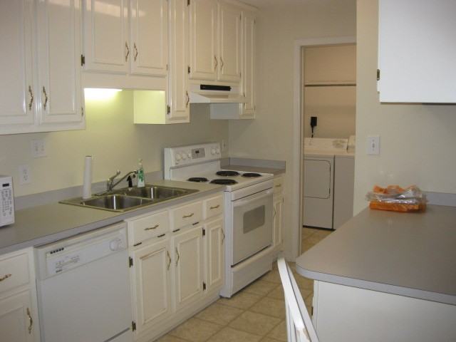 2601 W Rd - Photo 2 of 9