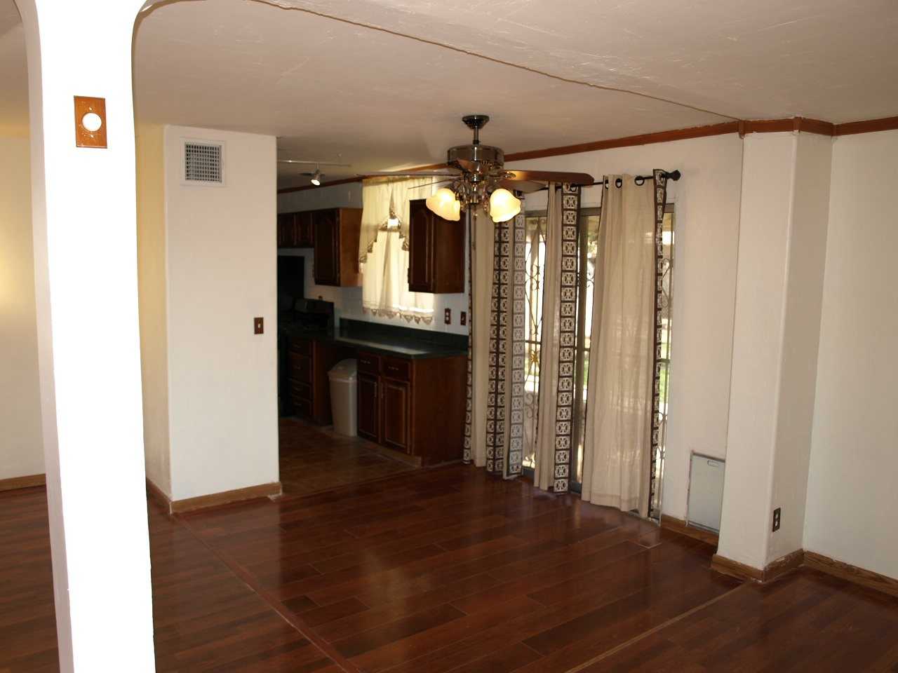 4210 E 31st St - Photo 3 of 36