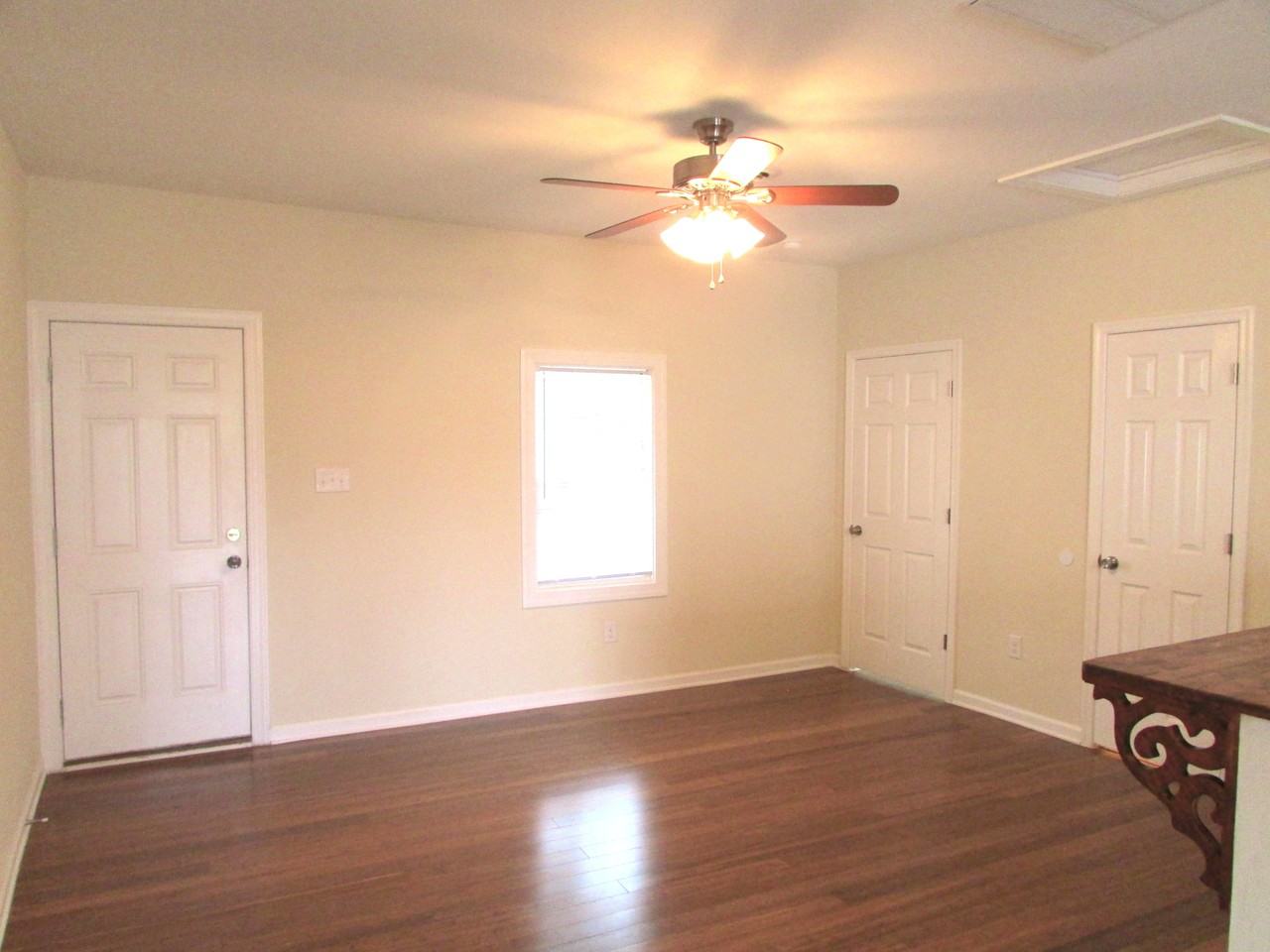 1805 W Moore St - Photo 2 of 18