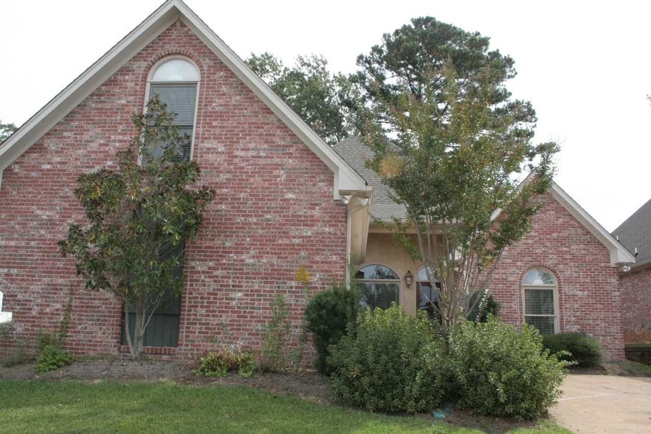 716 Esplanade Dr - Photo 2 of 27