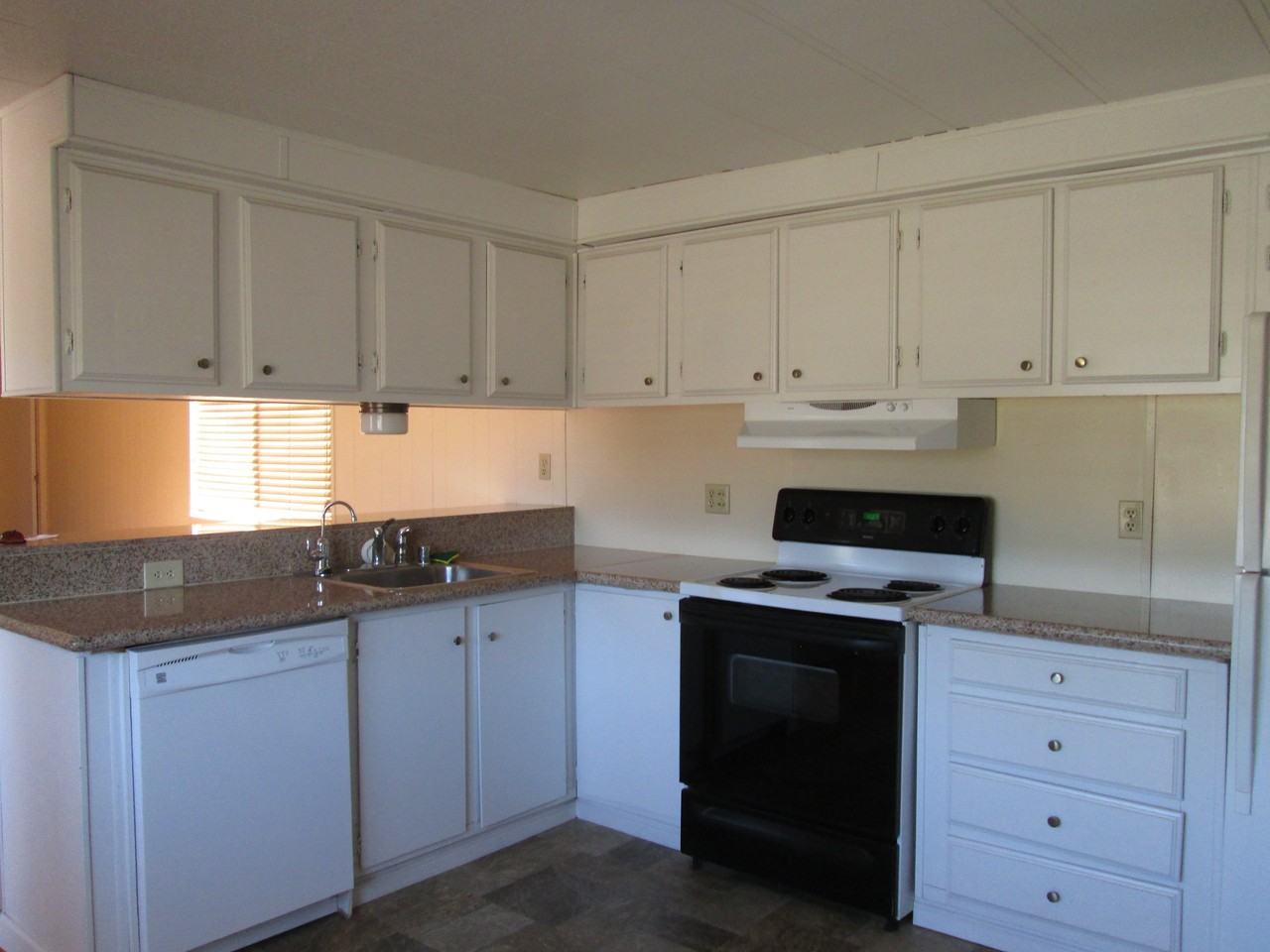 3090 White Pine Drive - Photo 2 of 26