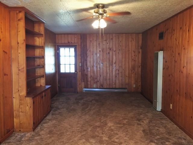 406 South Avenue H - Photo 3 of 14