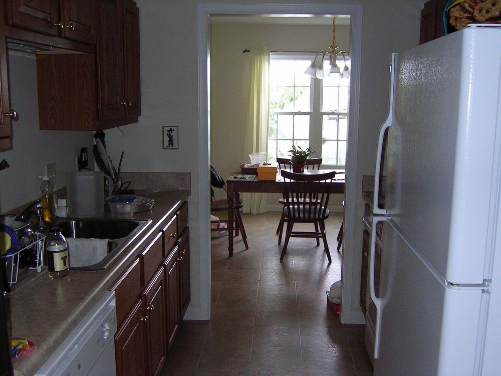 107 Joyce Dr - Photo 2 of 9