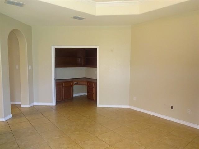 6853 Guinevere St - Photo 3 of 19