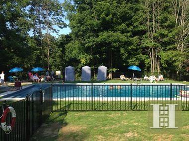 18 Stagecoach Trail #TH - Photo 2 of 7