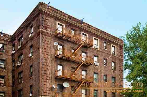 Eastern Parkway & Franklin Avenue - Photo 3 of 5