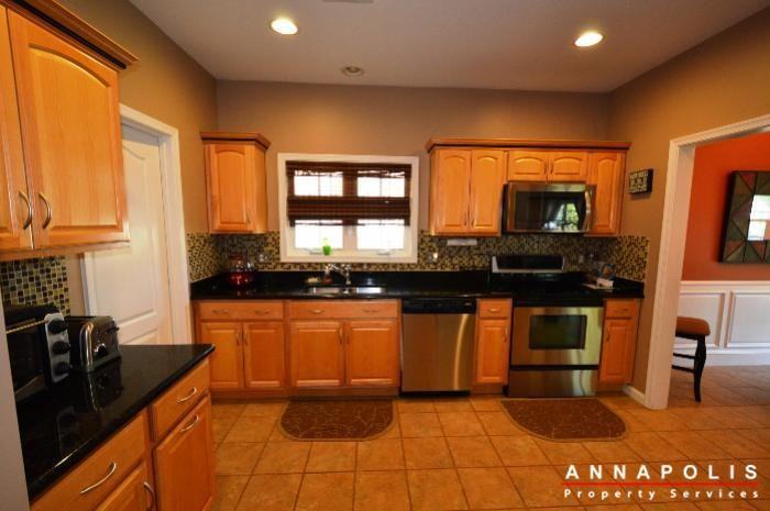 938A Williams St - Photo 3 of 39