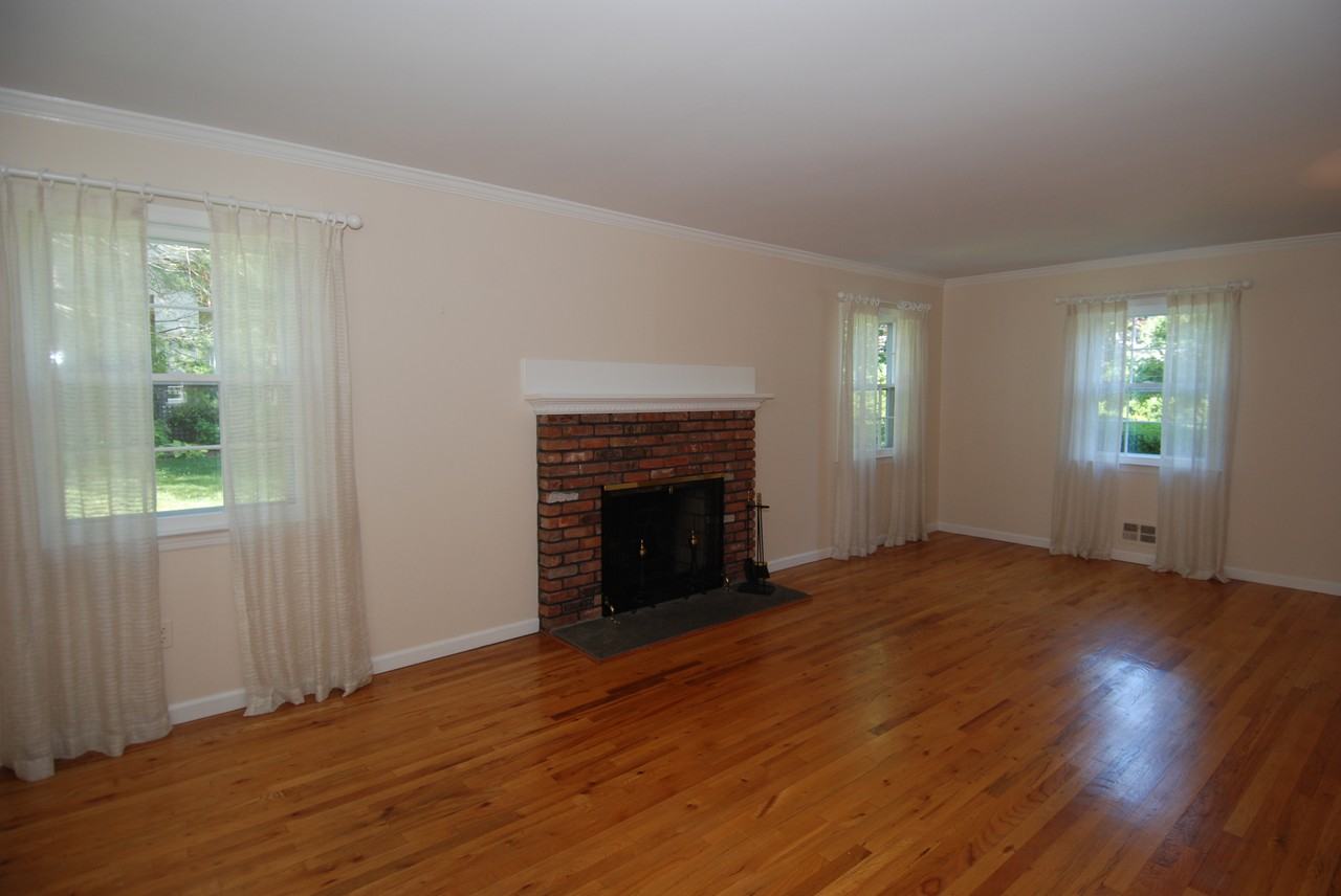 47 Wendt Ave - Photo 3 of 22