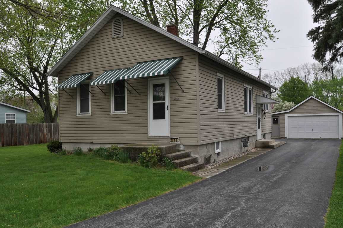 2316 Nuttman Ave - Photo 2 of 22