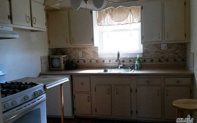 415 W Park Ave - Photo 3 of 10