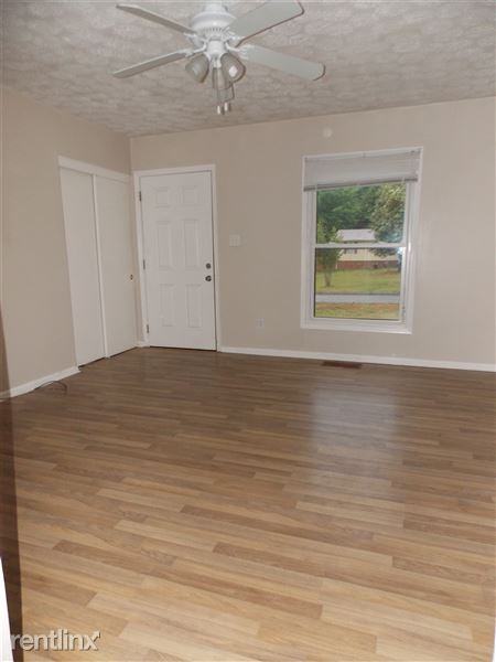 286 Nunn St - Photo 2 of 10