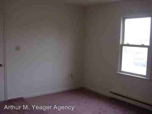 246 Colonial Dr - Photo 3 of 9